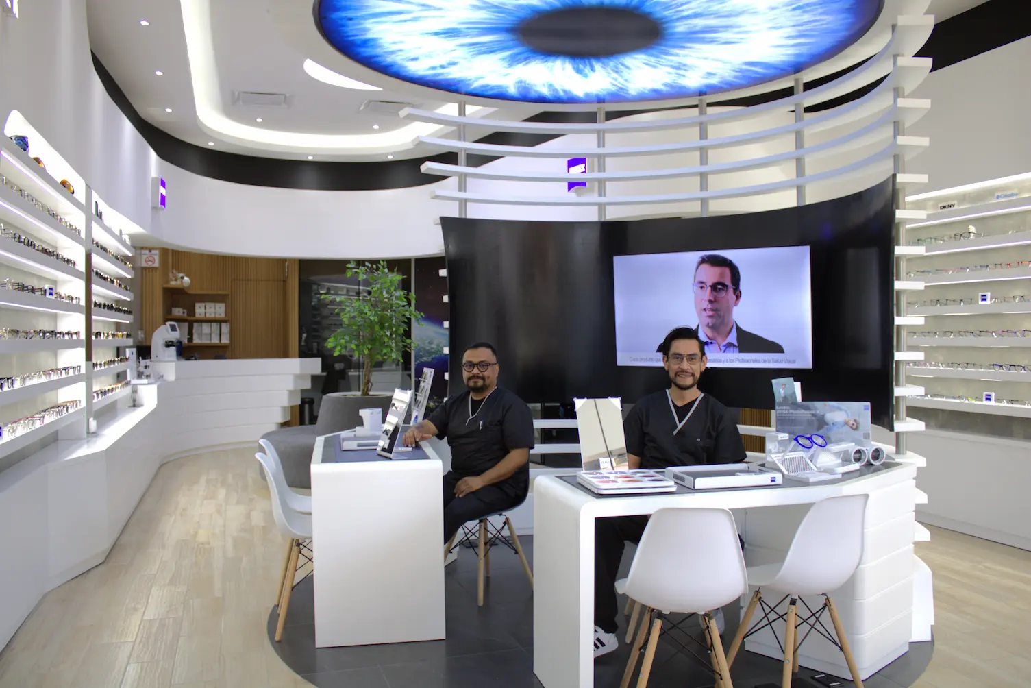 ZEISS Ocuclinic Querétaro - Visita el ZEISS Vision Center - Las mejores ópticas en Querétaro